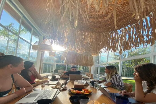 Qadın sahibkardan işçilərinə böyük jest