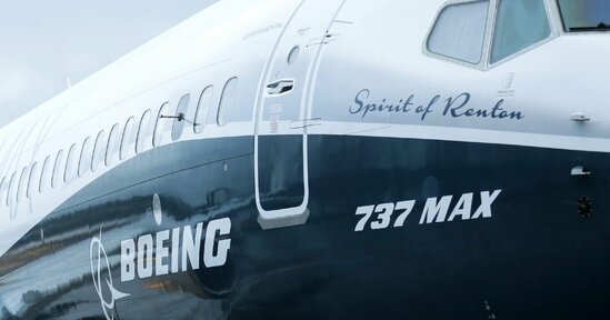 Daha bir "Boeing" təyyarəsindən qəza enişi – Havada mühərriki dayandı