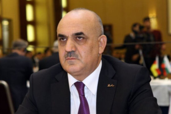 Şahid Zeynəb Xanlarovanın vəzifəli qohumuna 12 min manat rüşvət verdiyini deyib - Səlim Müslümovun məhkəməsi