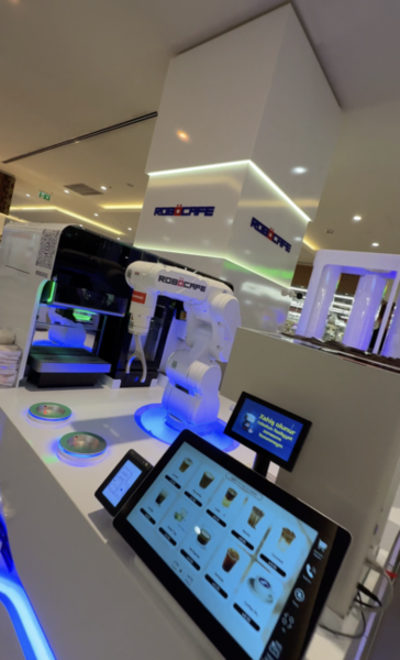 Bakıda ilk RoboCafe