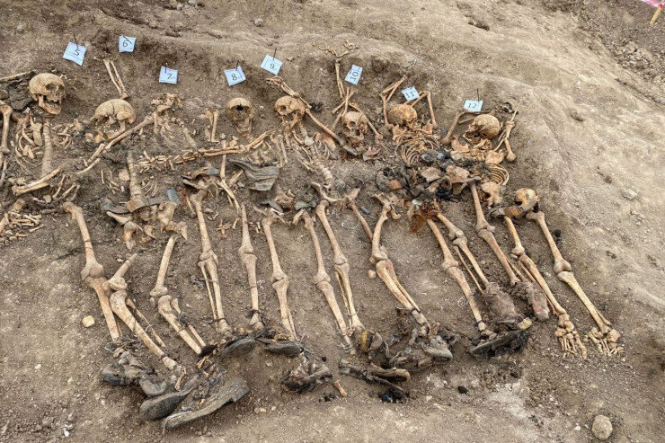 Azad olunmuş ərazilərdə 500-ə yaxın meyit qalıqları tapılıb
