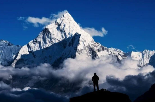 Everest dağında 10 il sonra bir ilk yaşanacaq