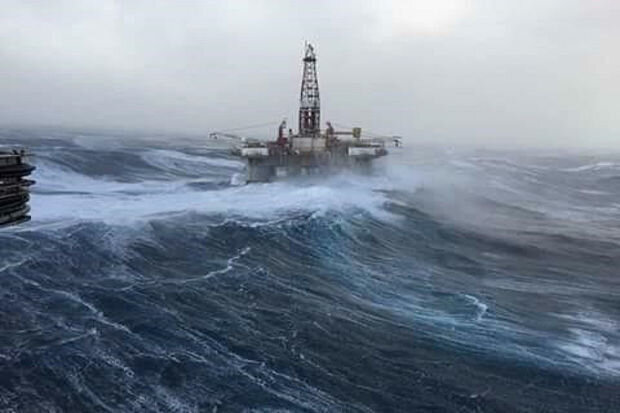 Dənizdə dalğanın hündürlüyü iki metrə çatıb - FAKTİKİ HAVA