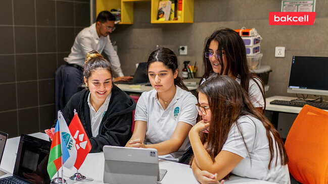 "Bakcell" Bilik Günü münasibətilə Müasir Təhsil Kompleksinin şagirdləri ilə görüşdü