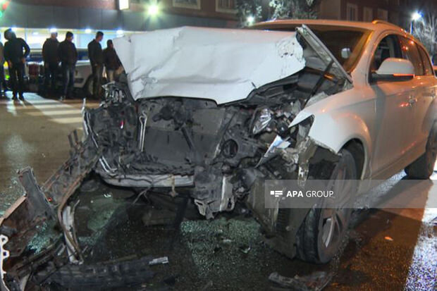 Bakıda zəncirvari qəzada üç avtomobil toqquşub - FOTO