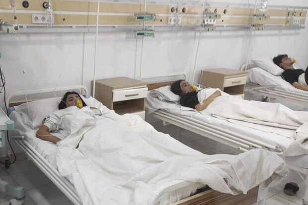 Gəncədə kollecdəki yanğında zəhərlənən tələbələr xəstəxanadan evə buraxıldılar - YENİLƏNİB + FOTO/VİDEO