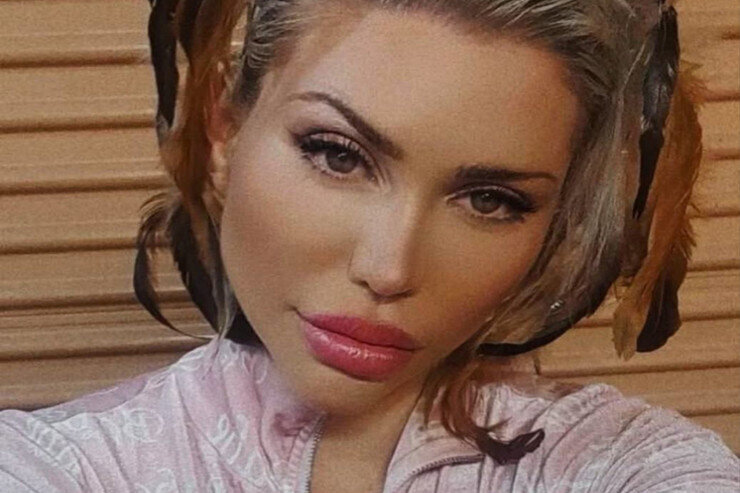 Realiti-şou ulduzu sevgilisinin başını kəsdi