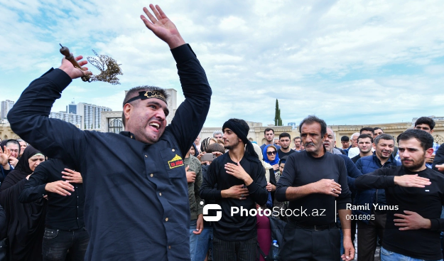 İlahiyyatçı: "Aşura mərasimlərində insanların özlərinə fiziki işgəncə verməsi dinimizdə bəyənilmir"