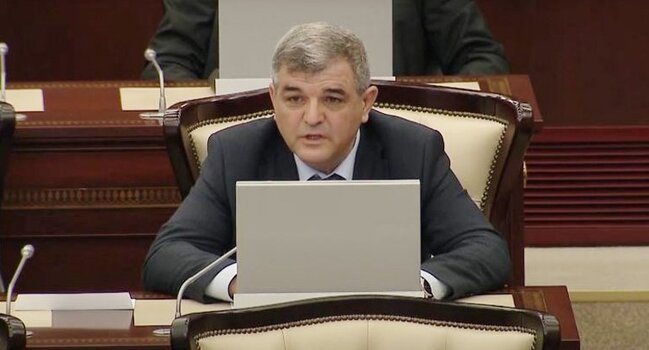 Bu şəxslərin işdən 1 saat tez çıxması təklif olunur