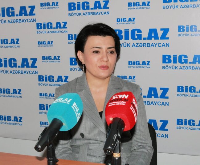 "Bir tanıdığım ailə qızını 16 yaşında ərə verdi, 18 yaşı olanda intihar etdi"- Deputatla MÜSAHİBƏ