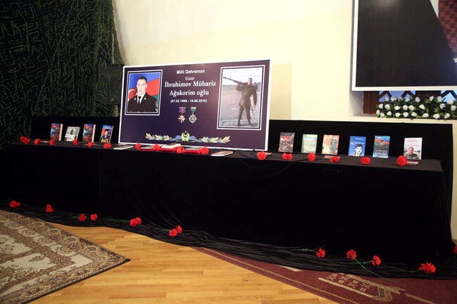 Mübariz İbrahimovun xatirəsi anıldı - FOTOLAR