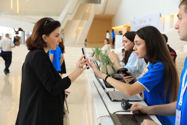 V İqtisadiyyat və İdarəetmə Sahəsində Tədqiqatçıların Beynəlxalq Elmi Konfransı keçirilir