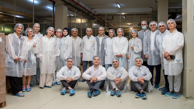 Özbəkistan universitetlərinin tələbələri "Ulduz" Şokolad Fabrikində istehsalat təcrübəsində iştirak ediblər