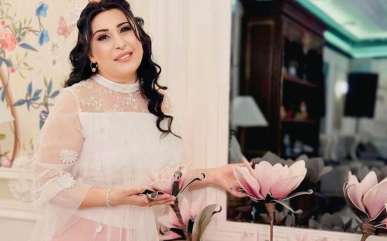 Aktrisa onu skuterlə vuran kuryerdən "qan pulu" tələb edir