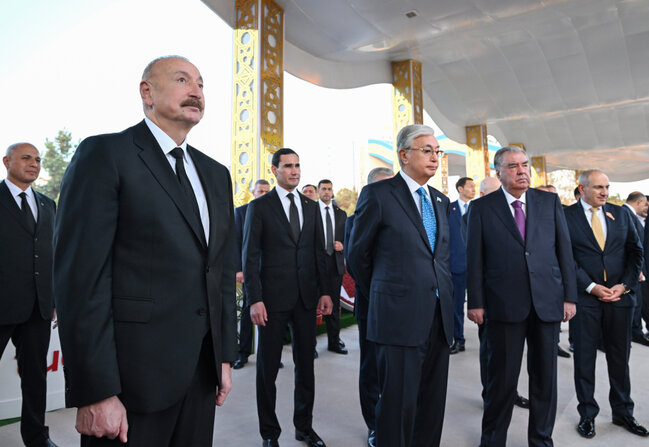 Şəkərbura, paxlava bəzək verir Türkmənbaşına... - Fotolar