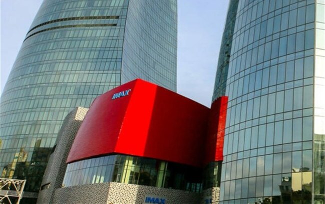 IMAX zalında kondisioner işləmir - Tamaşaçılara ödənişdən sonra məlumat verilir