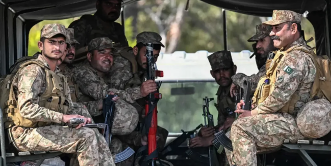 Pakistan ordusu Əfqanıstanla sərhəddə 20-dən çox terrorçunu məhv edib