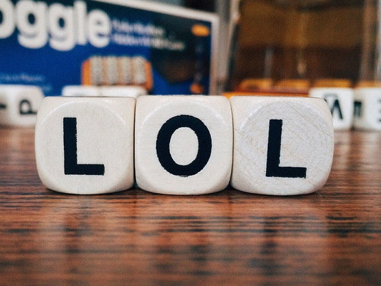 Azərbaycanda da məşhur olan LOL sözünün əsl mənası bu imiş