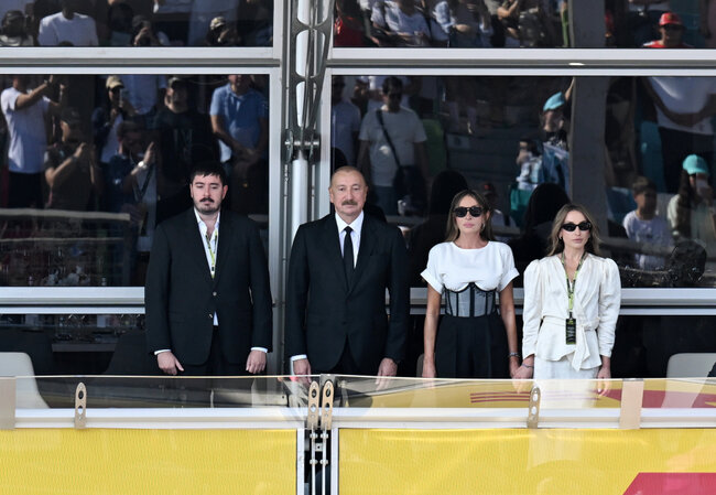 Heydər Əliyev xanımı ilə "Formula 1"də - FOTOLAR