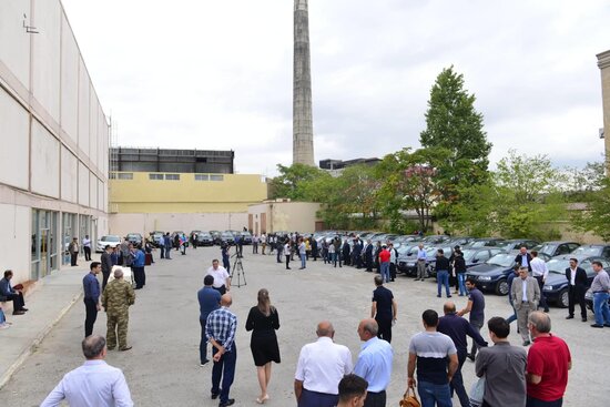 Nazirlik 47 nəfərə avtomobillərin açarını təqdim etdi - FOTOLAR
