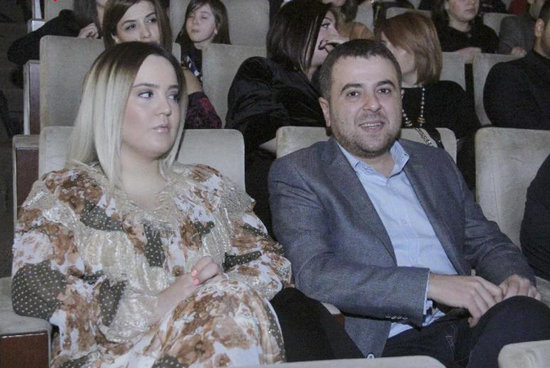 "Ağsaqqal" həyat yoldaşı ilə konsertdə - FOTO