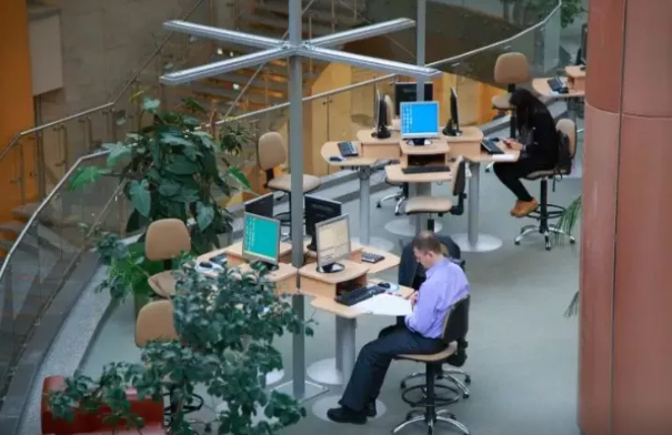 5 ildən sonra bu peşələr yox olacaq - İş yerlərinizi dəyişməyə hazırlaşın