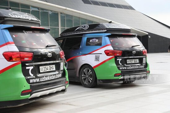 Özbək bloqçu: "Bakı o qədər gözəldir ki, getmək istəmirsən"