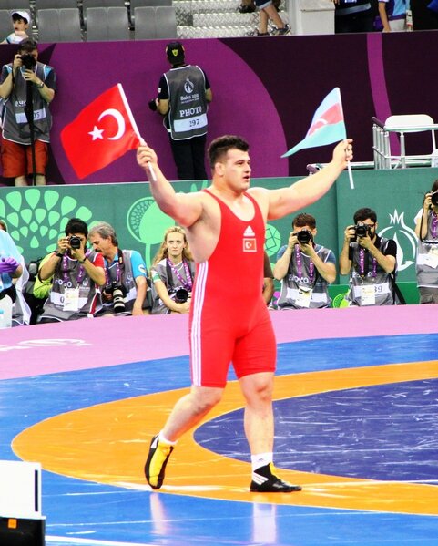Qələbəsini Azərbaycan bayrağı ilə qeyd edən türk idmançı dünya çempionu oldu