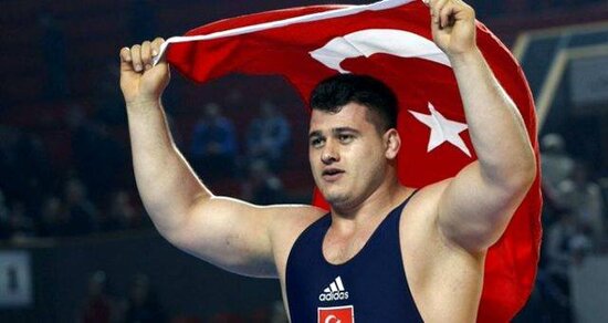 Qələbəsini Azərbaycan bayrağı ilə qeyd edən türk idmançı dünya çempionu oldu