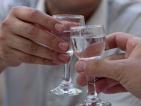 Spirtli içki içən şəxs ORUC TUTA BİLƏR? - İlahiyyatçı izah edir