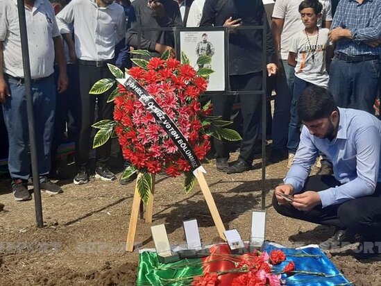 Nişanlı olan şəhidimiz dəfn edildi - FOTO