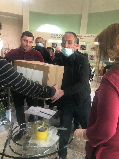 "Qayğı - Sağlam Nəsil Naminə" İctimai Birliyi daun sindromlu uşaqlara yardım edib - VİDEO