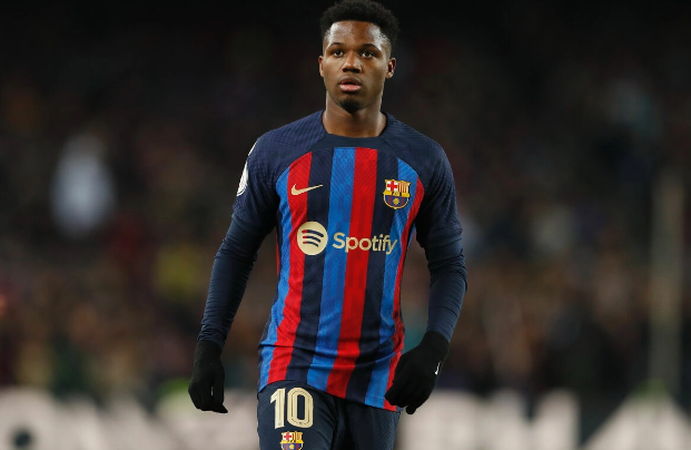 Qonşuları "Barselona" ulduzundan şikayət edirlər