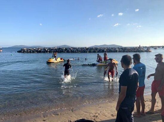 Boğulan 4 uşaqdan birinin dənizdən çıxarıldığı an - Oxşar hadisə Türkiyədə baş verdi - FOTO