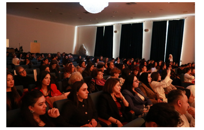 18 spiker, yüzlərlə iştirakçı: "YeniSƏN" yenidən səhnədə