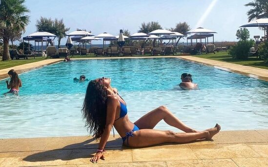 Bu yay çimərlik geyimi ilə gündəmə gələn yerli məşhurlar - FOTO