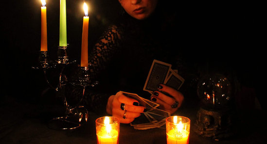 İlahiyyatçı öngörücülərdən DANIŞDI: "Keçmişdən və gələcəkdən xəbər verən bütün insanlar yalançıdır"