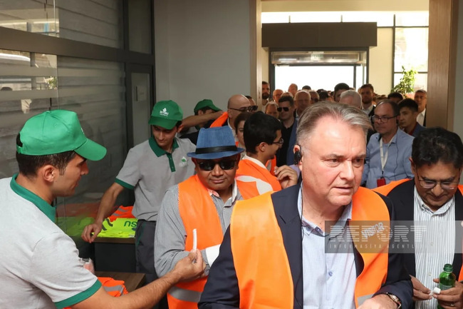 Xarici diplomatlar "İstisu" mineral su zavoduna baş çəkiblər - FOTO