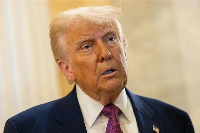 Tramp uşaqlara peyvəndlərlə bağlı 72 iynə vurulmasına qarşı çıxıb