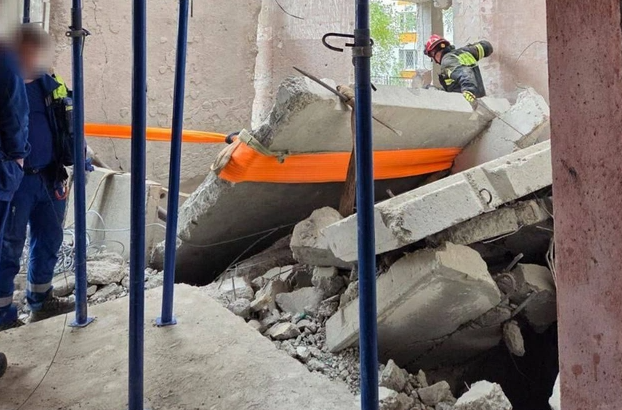 Məktəbdə FACİƏ: Ölənlər və dağıntılar altında qalanlar var - FOTOLAR