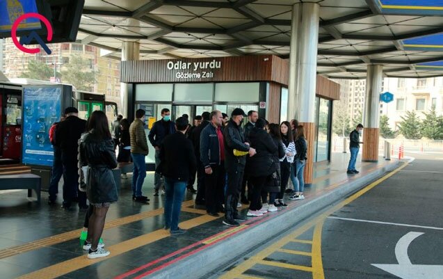 Metro bağlandı, avtobuslarda vəziyyət necədir? - Fotosessiya