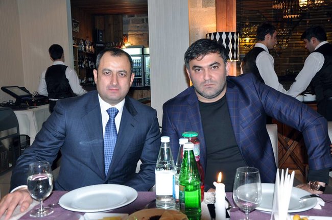 Qalmaqallı aktyor azərbaycanlı deputatlarla - FOTOLAR