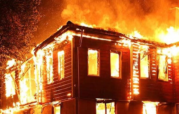 Boşandığı həyat yoldaşının evini "sənə sürpriz edəcəyəm" deyib, yandırdı