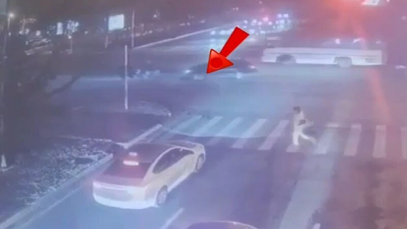 Bakıda 19 yaşlı motosiklet sürücüsünün öldüyü qəzanın yeni görüntüsü