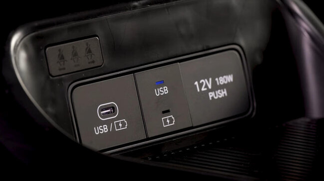 Avtomobiliniz üçün gizli təhlükə: Bir USB ilə bütün sistemi sıradan çıxara bilərsiniz