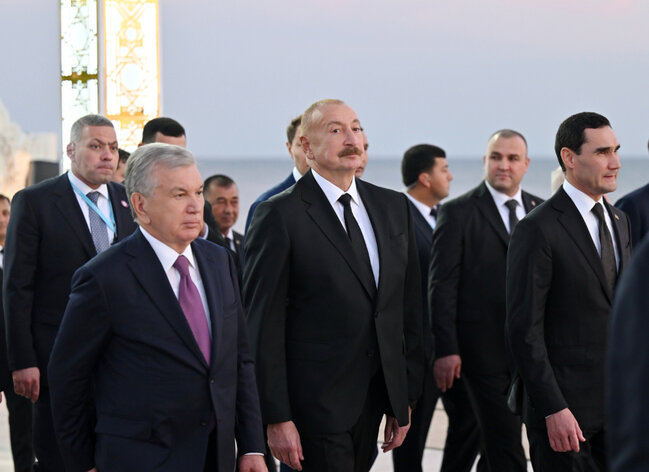Şəkərbura, paxlava bəzək verir Türkmənbaşına... - Fotolar
