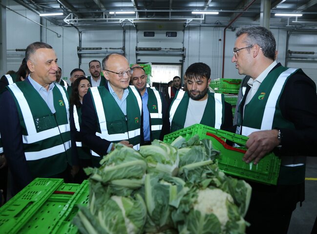 Asiya İnkişaf Bankının prezidenti "Veysəloğlu"nun Məhəmmədi Logistika Mərkəzi ilə tanış olub