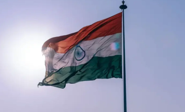 Hindistanda Yaxın Şərqdəki böhran səbəbindən mayeləşdirilmiş neft qazının qiyməti qalxıb