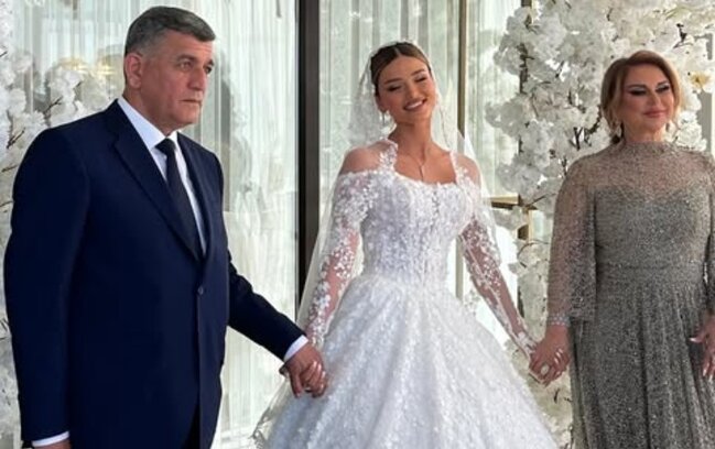 Mələkxanım Eyubova həyat yoldaşı ilə - Fotolar