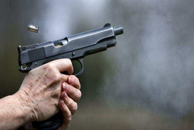 Evdə arvad-uşağını GÜLLƏLƏDİ